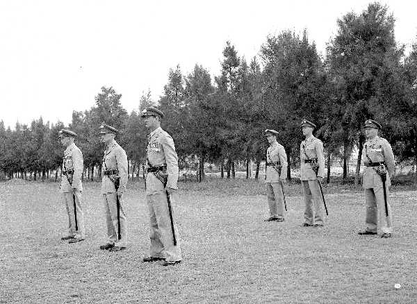 Images/1 LF colour Troop 1951306.jpg